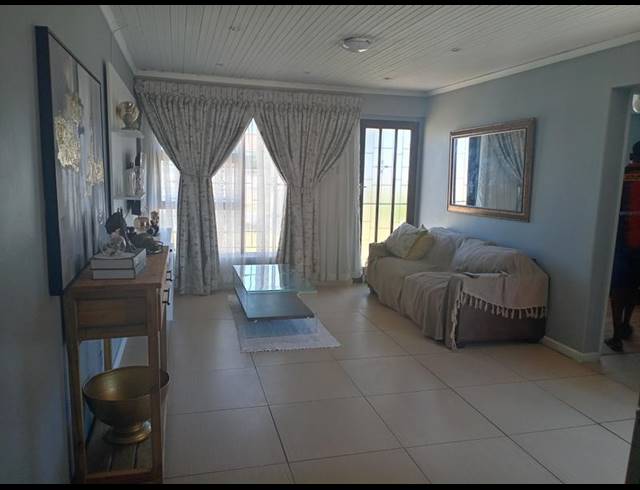 4 BEDROOM HOUSE FOR SALE IN FOREST HEIGHTS